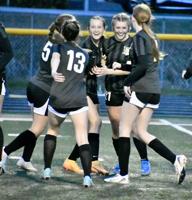 Vikettes take 3rd straight, sink Clippers, 3-0