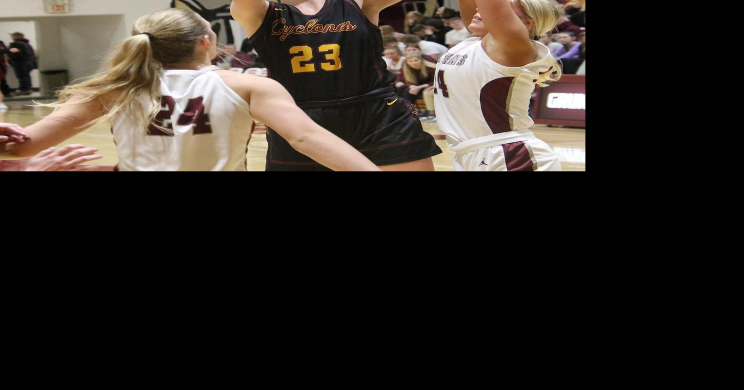 Denver girls defeat Grundy Center in key matchup