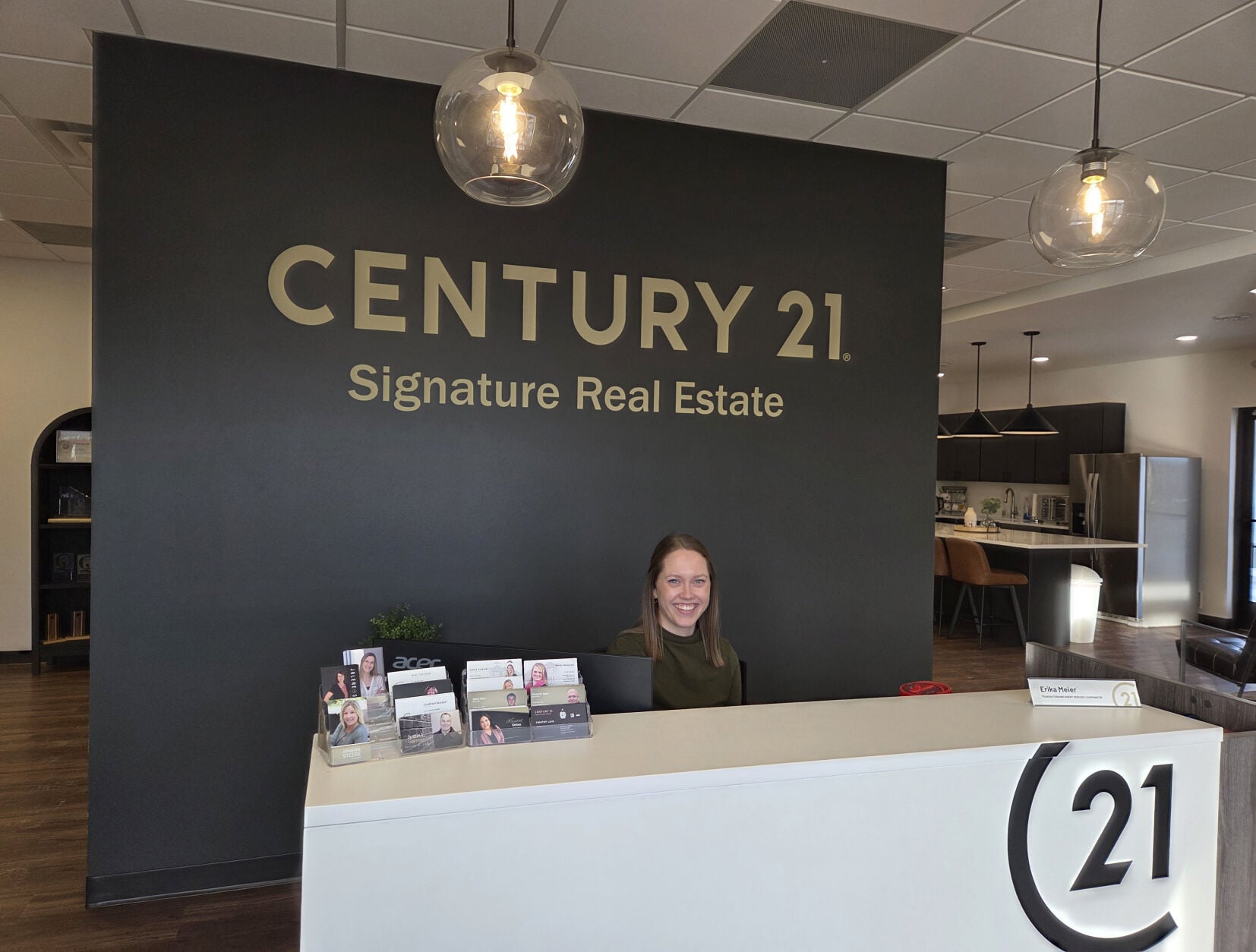 Century 21 Waverly Iowanull