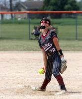 Independence softball goes 2-2 at West Delaware
