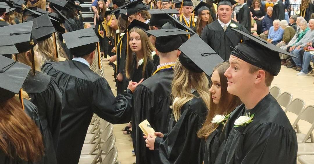 Pomp and circumstance: W-SR seniors graduate before friends and family - Vimarsana News