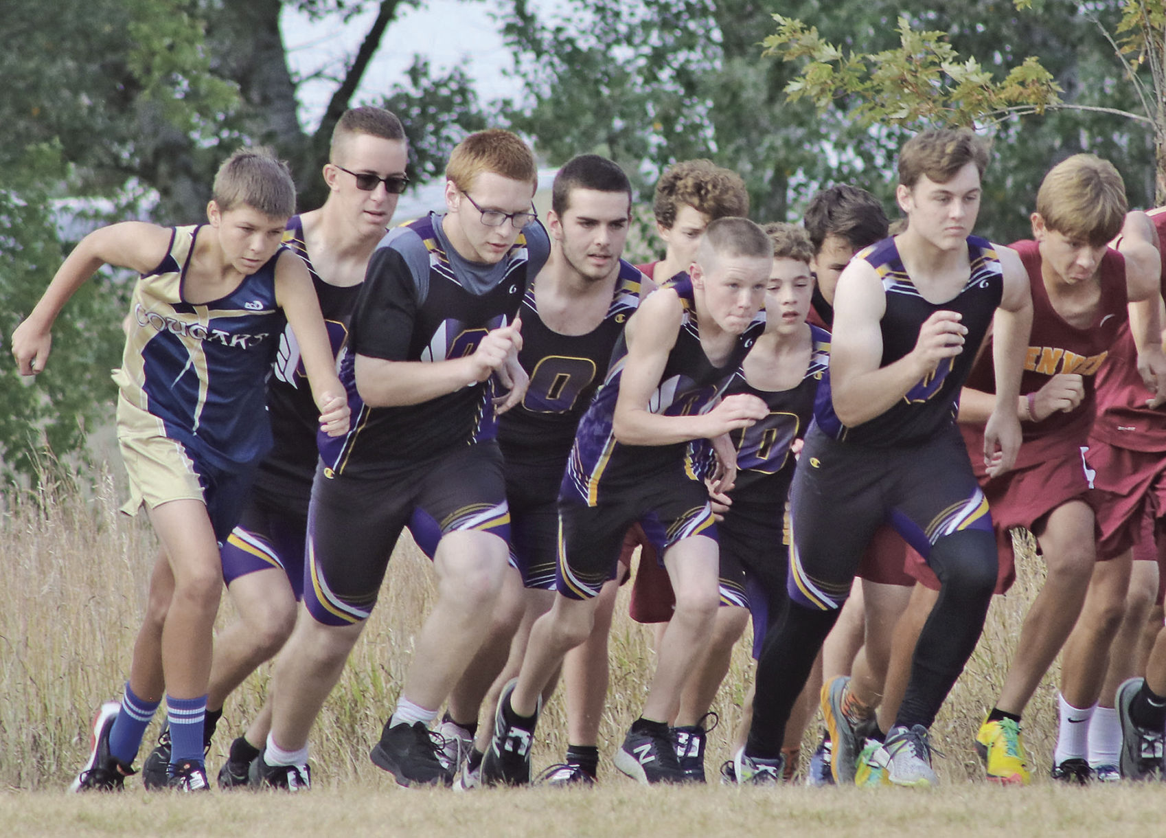 Larger Oelwein cross country team notches first time victories