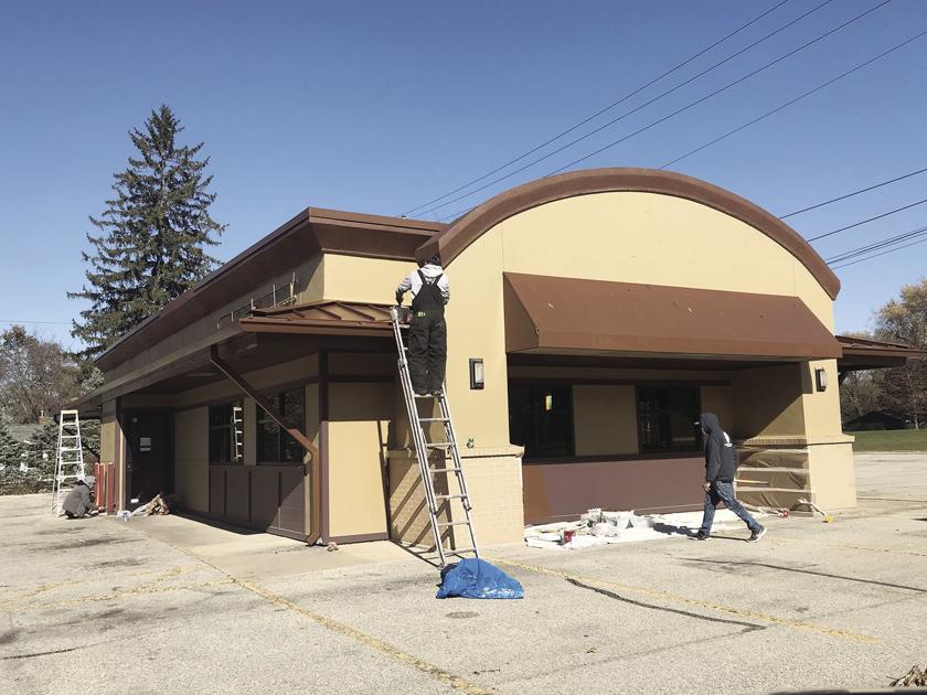 New Paint But No News At Old Pizza Hut Building Oelwein Daily Register Communitynewspapergroup Com