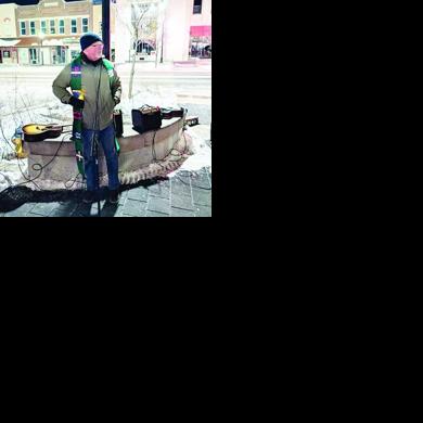 Candlelight vigil draws community together in solidarity with Minnesota