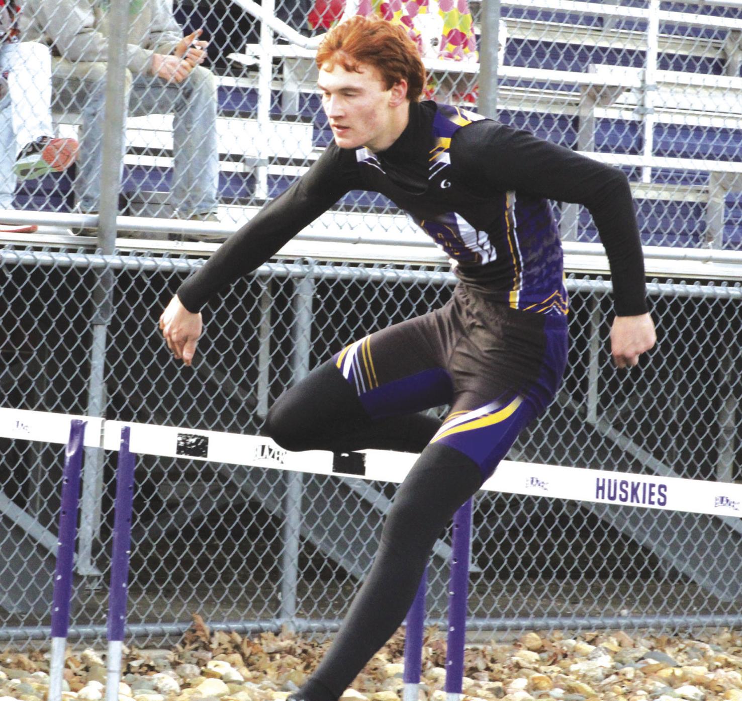 Oelwein Huskies seniors ready to kick off football season Football