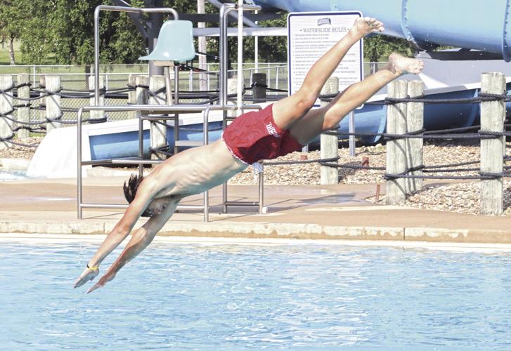 PHOTOS Oelwein Family Aquatic Center Tuesday family swim Local