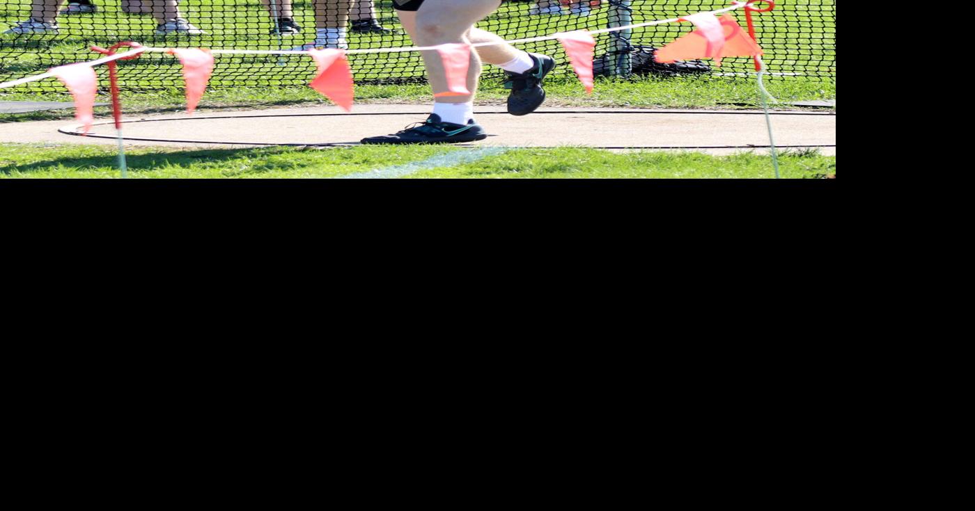 Wapsie Valley boys place seventh at West Delaware Invitational