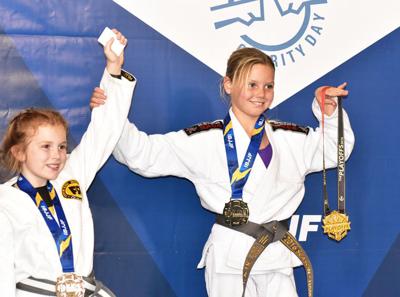 Savannah Malia Garrison Wins Major Youth Brazilian Jiu Jitsu Titles In 2016 Coronado Island News Coronadonewsca Com