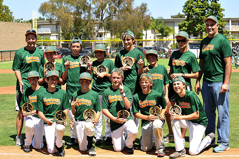 Coronado Little League Players Welcome San Diego Padres to Bradley