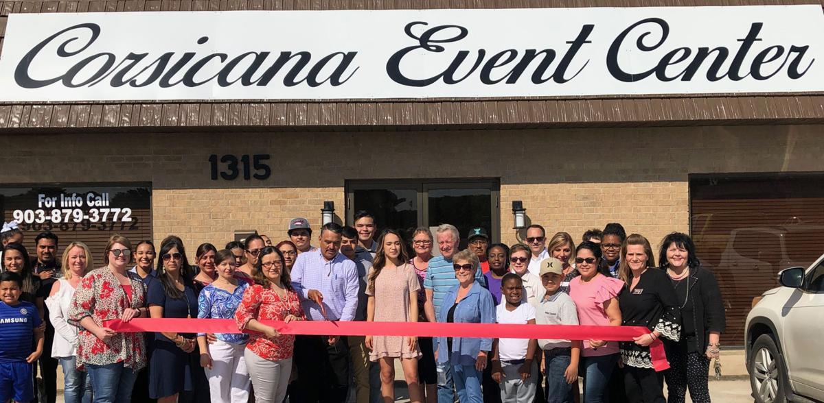 Chamber of Commerce hosts ribbon cutting