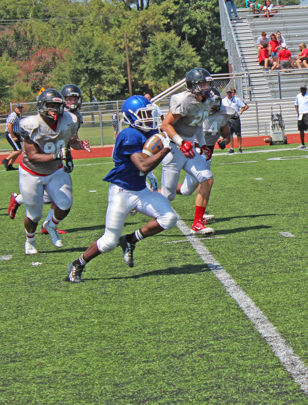 GC Football Corsicana looks sharp in scrimmage Sports