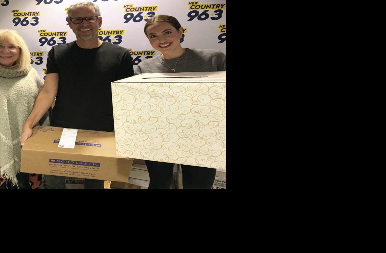 Corsicana collects 2,000 cards for troops