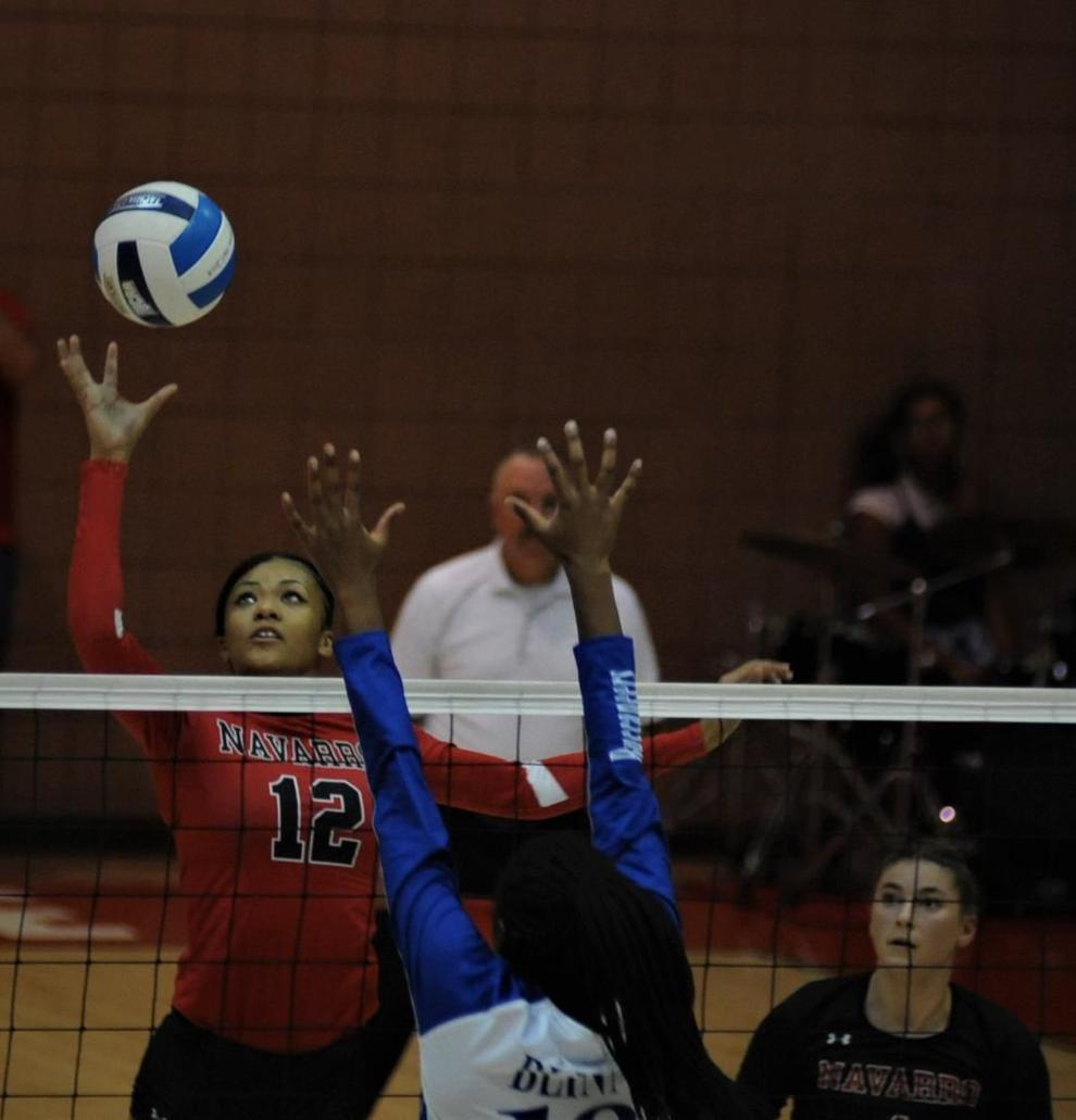 Navarro Volleyball: Bulldogs become first in Navarro history to earn No. 1 volleyball ranking