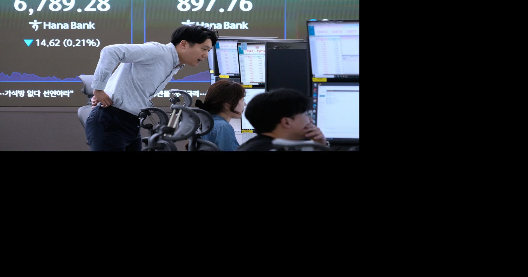 Rising oil prices, falling technology stocks and reversing bond yields keep Wall Street unsettled