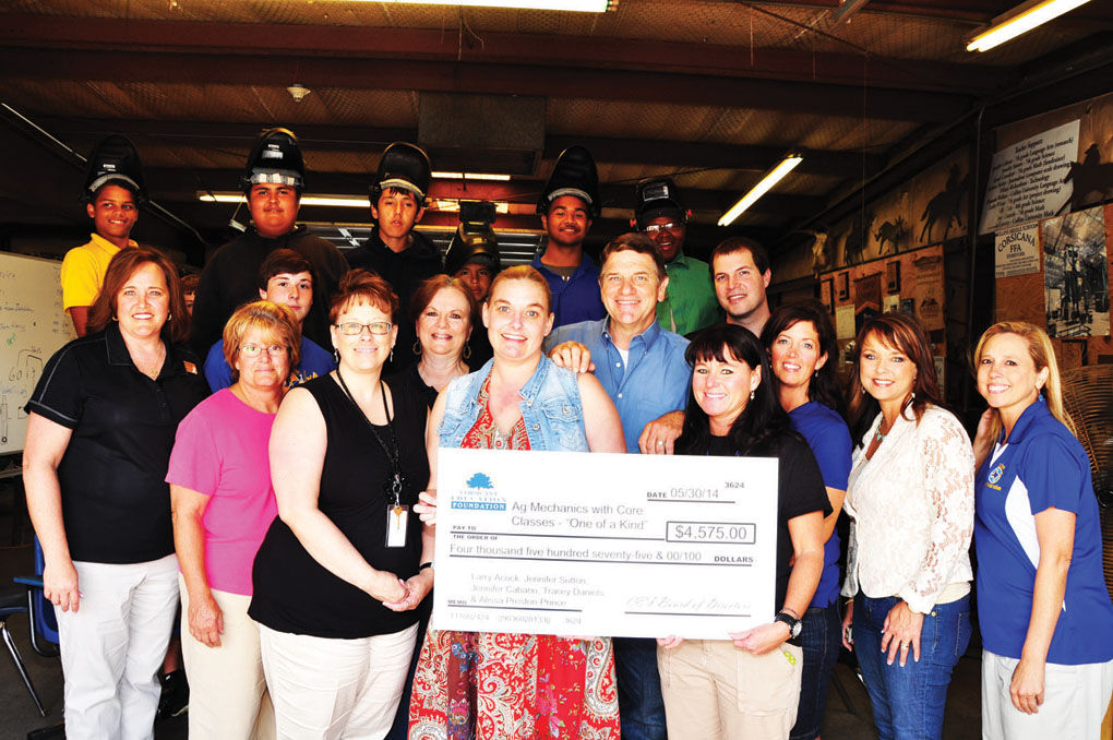 Corsicana Education Foundation shares teaching grants Local News