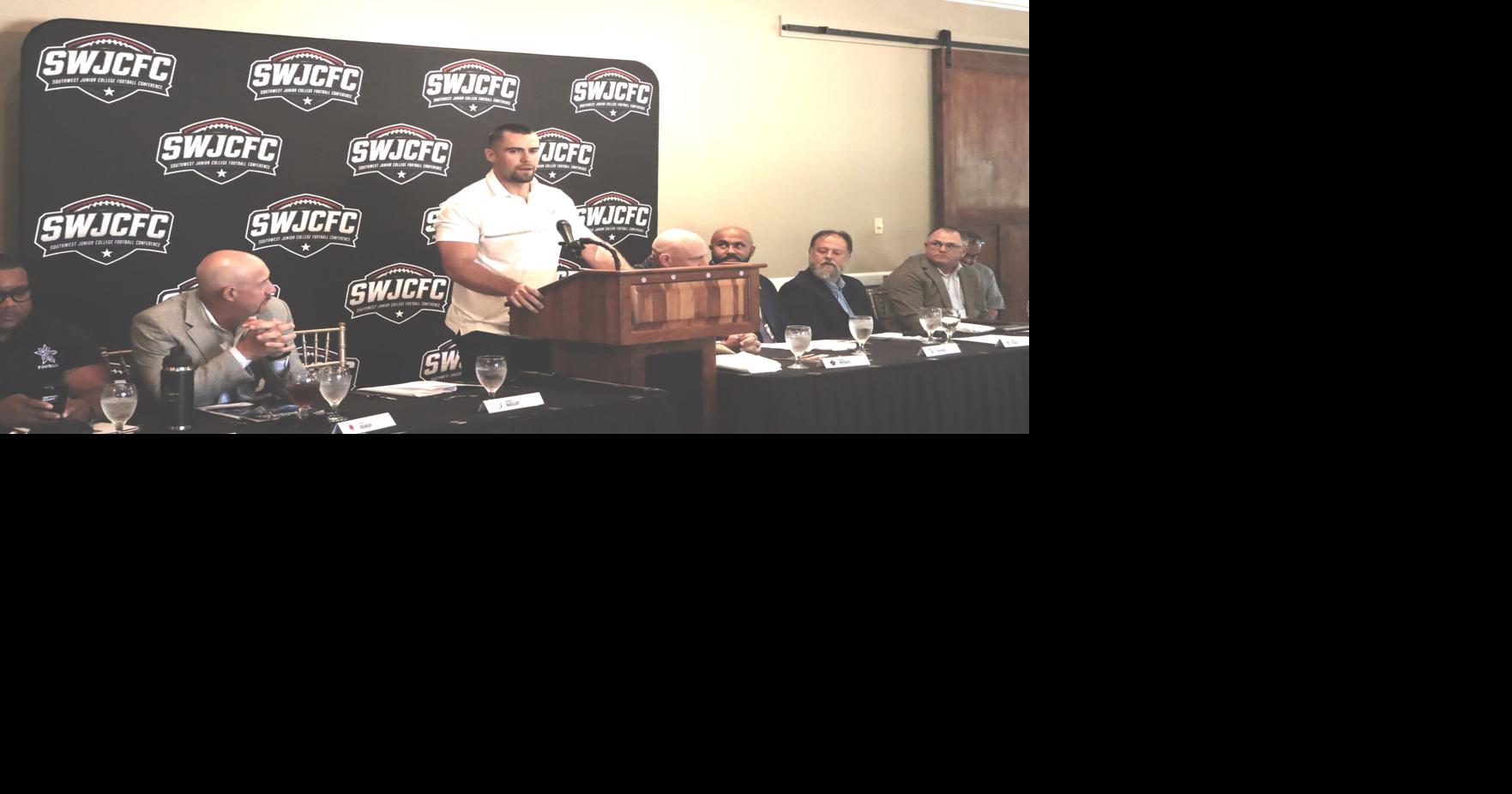 Spots: Navarro football coach Jacques Guillot tells Media about shaping 2026 Dogs