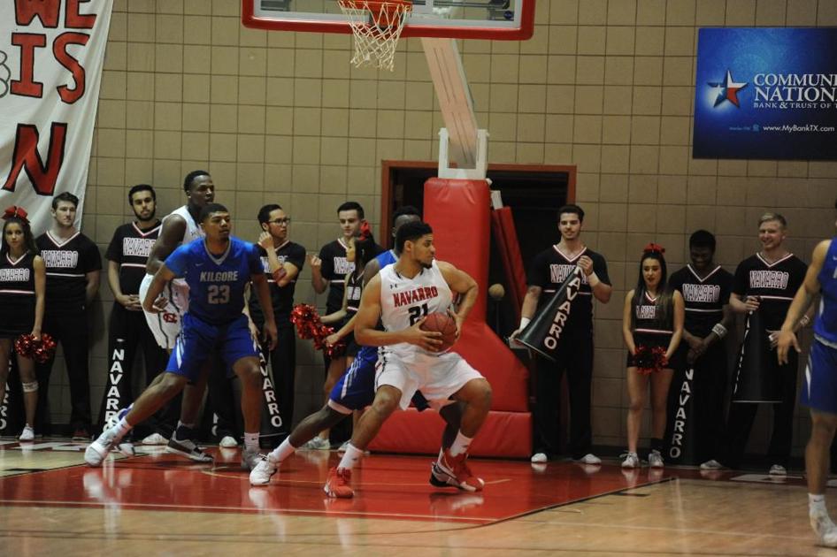 Navarro Basketball: Bulldogs still in first with two games to go