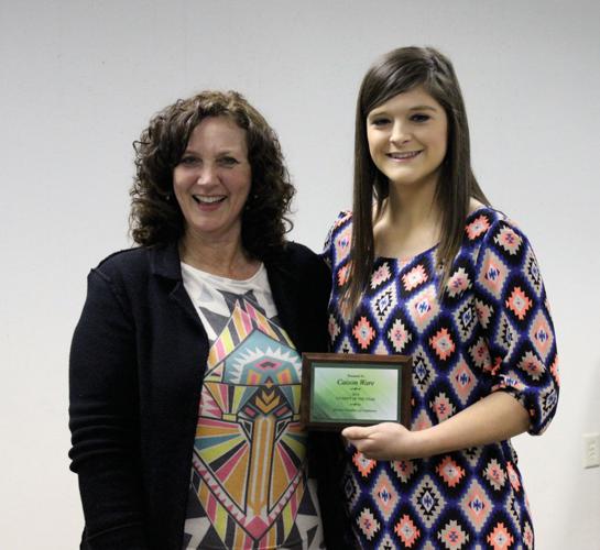 Kerens Chamber of Commerce honors Veterans Memorial Committee News