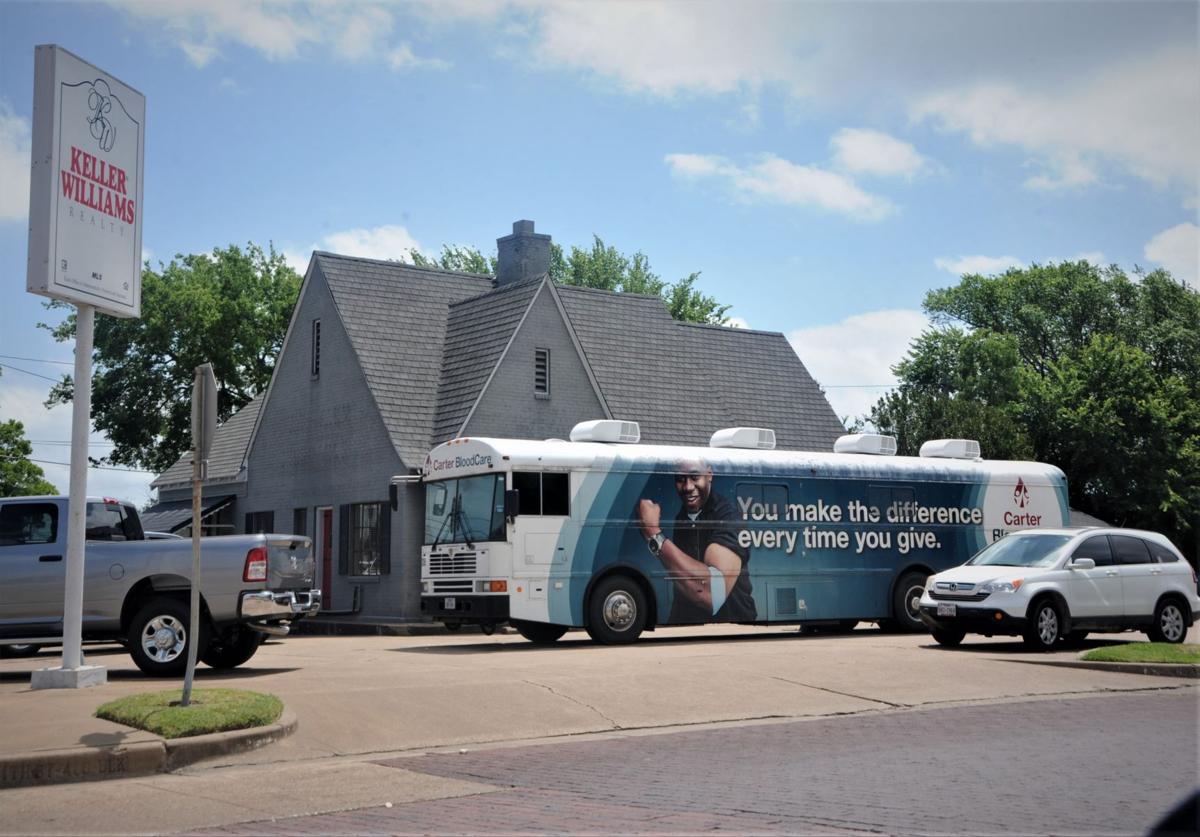 Keller Williams hosts blood drive for Red Day Covid19