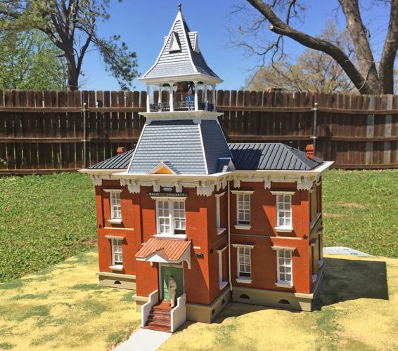 Maxfield recreates early Corsicana public schools. | News ...