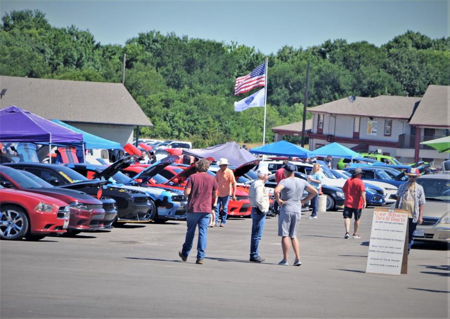 Car show benefits families of fallen officers