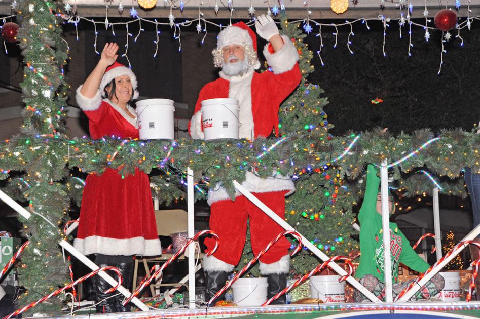 PHOTOS and RESULTS: 2017 Festival of Lights Parade