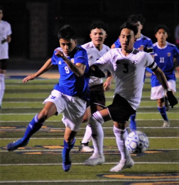 GC Soccer: Tigers, Lady Tigers open district with a loss and a tie