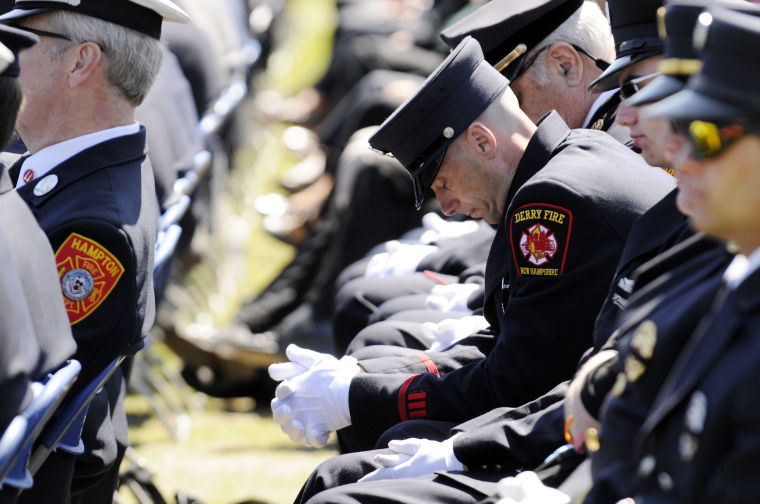 120419_ET_TJE_FUNERAL_3.JPG