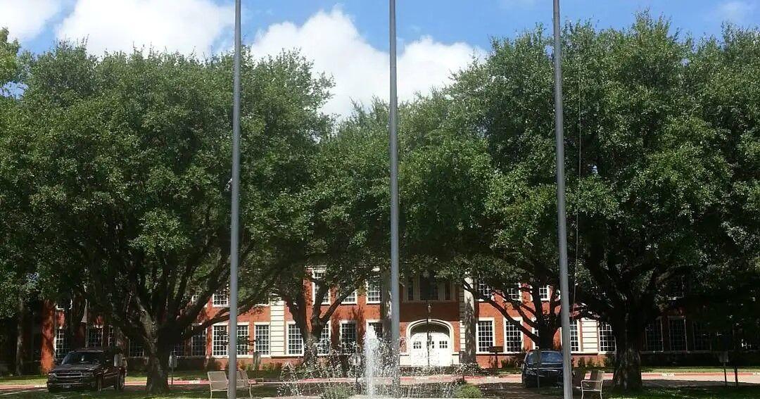 Navarro College trustee meeting talks student enhancement, Micronesian community