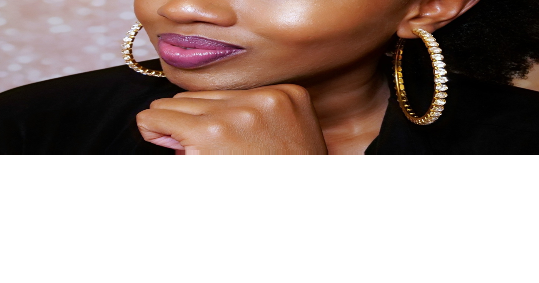 World traveler lands in Corsicana Podcast host returns to community to