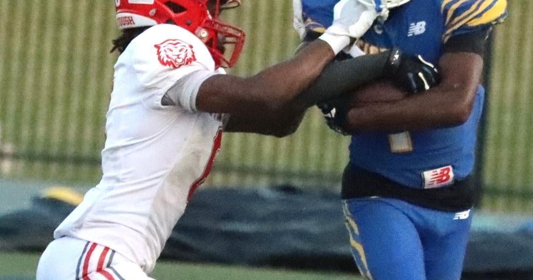 GC Football: Paul Borsellino's Photos from the Corsicana-Terrell Football game