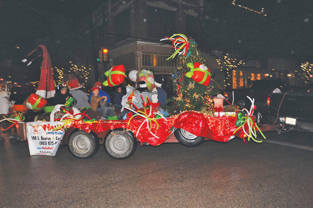 Corsicana Christmas Parade 2024 Cammi Corinna