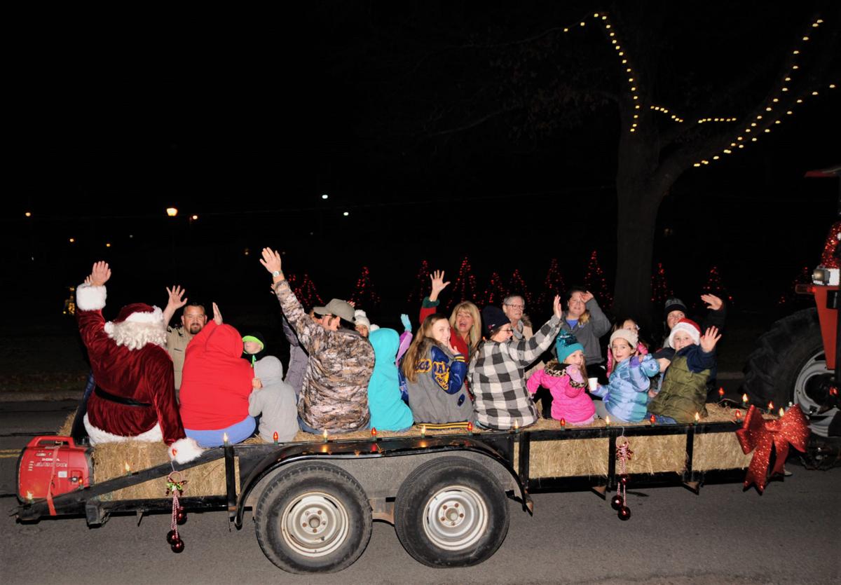 Attendees enjoy Holiday Hayride, Christmas Campfire at Pioneer Village News
