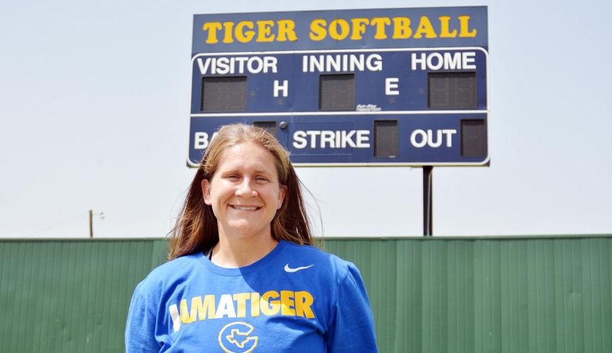 Tigers hire Navarro assistant Courtney Anderson as new softball coach |  Sports 
