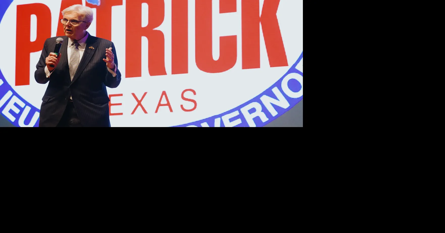 Lt. Gov. Dan Patrick proposes penalties for schools that keep “vulgar” books on library shelves