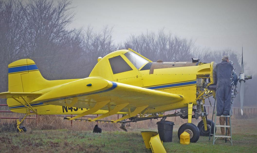 Rural Texas highway turns landing strip, runway