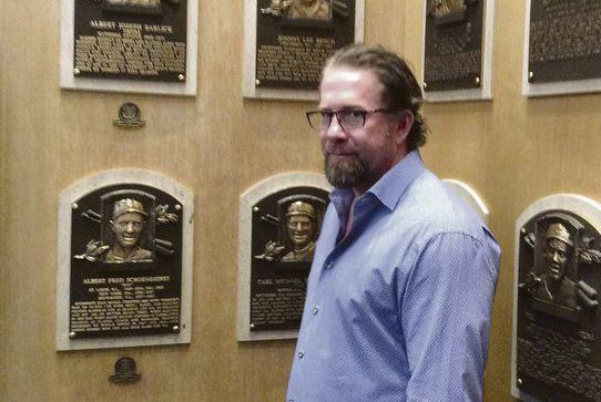 Jeff Bagwell finally gets to join childhood hero Carl Yastrzemski in the  Hall