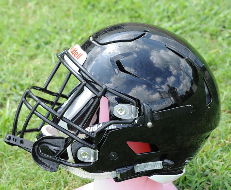 GC Football: Hubbard 27, Dawson 14