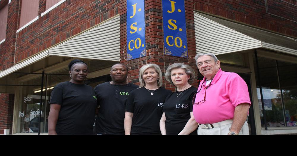 IJS Celebrates 30 years in downtown Corsicana News