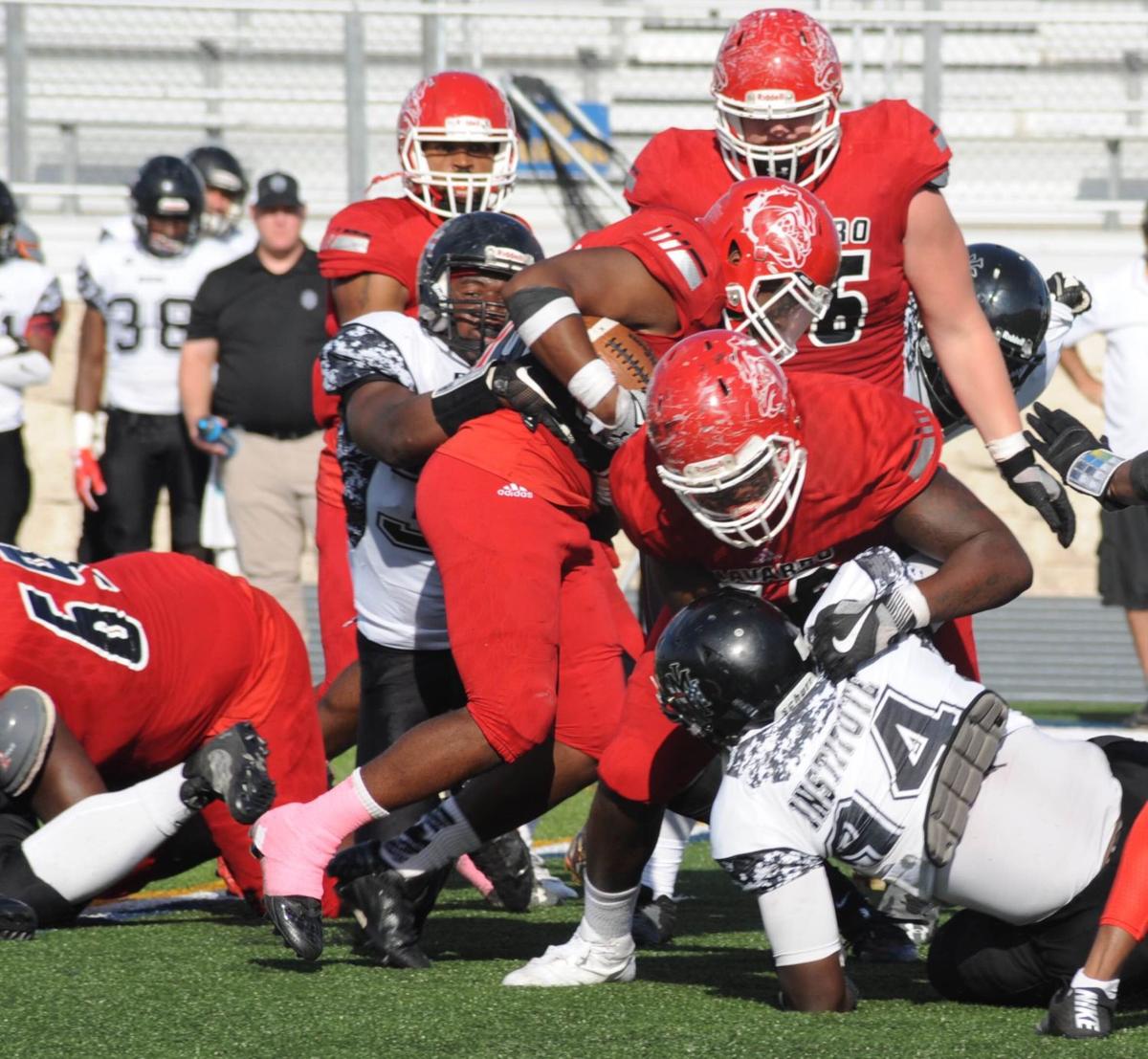 Navarro Football Bulldogs' season ends with 5124 win over New Mexico