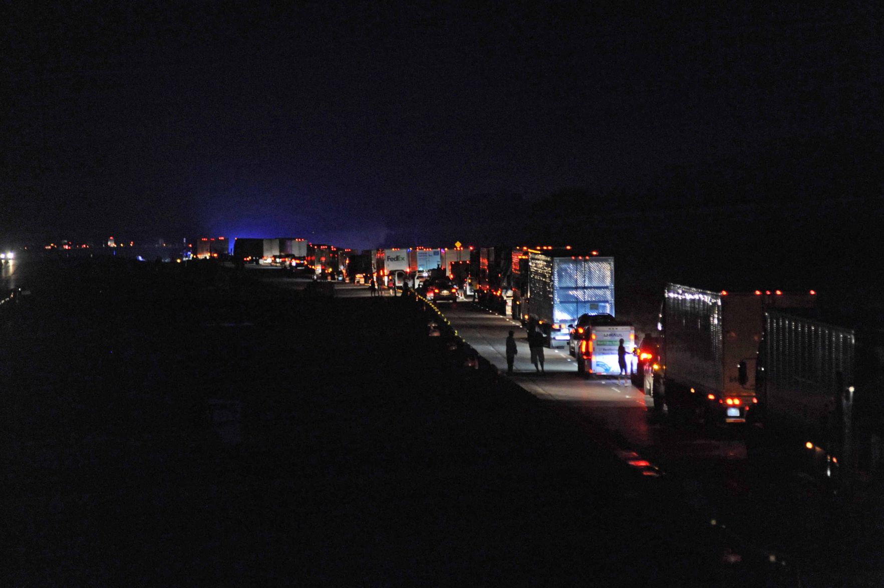 Multiple Vehicle Accident Near Corsicana Kills 3, Shuts Down I-45