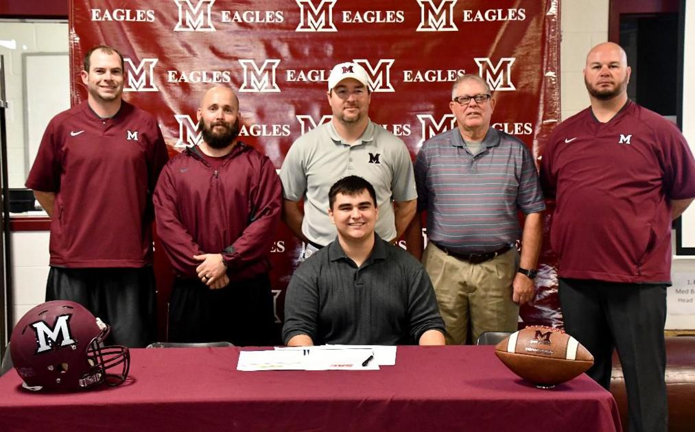 Mildred's Bear Williams signs with Texas Wesleyan University