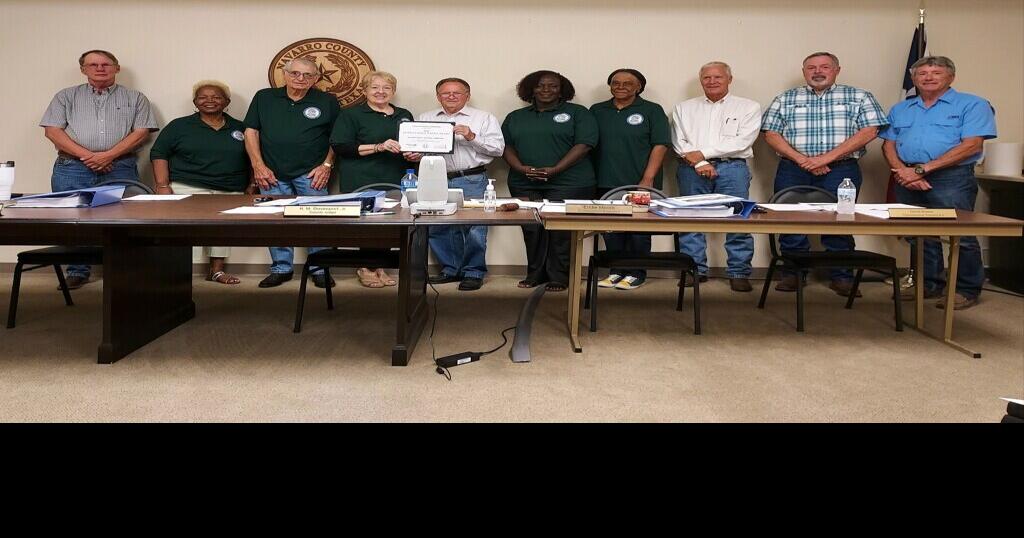 Burn ban continues for Navarro County