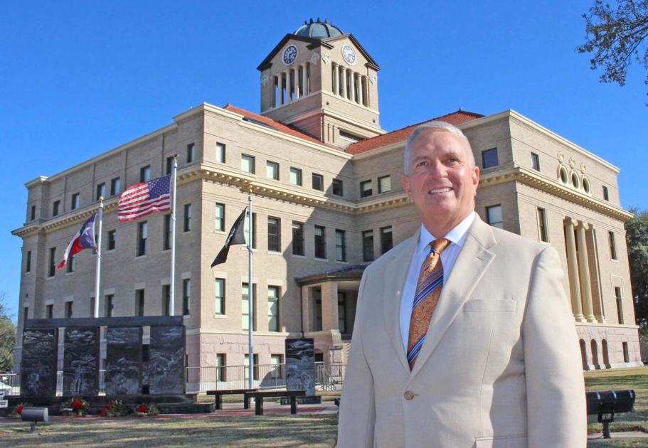 Thompson goes to work as new district attorney