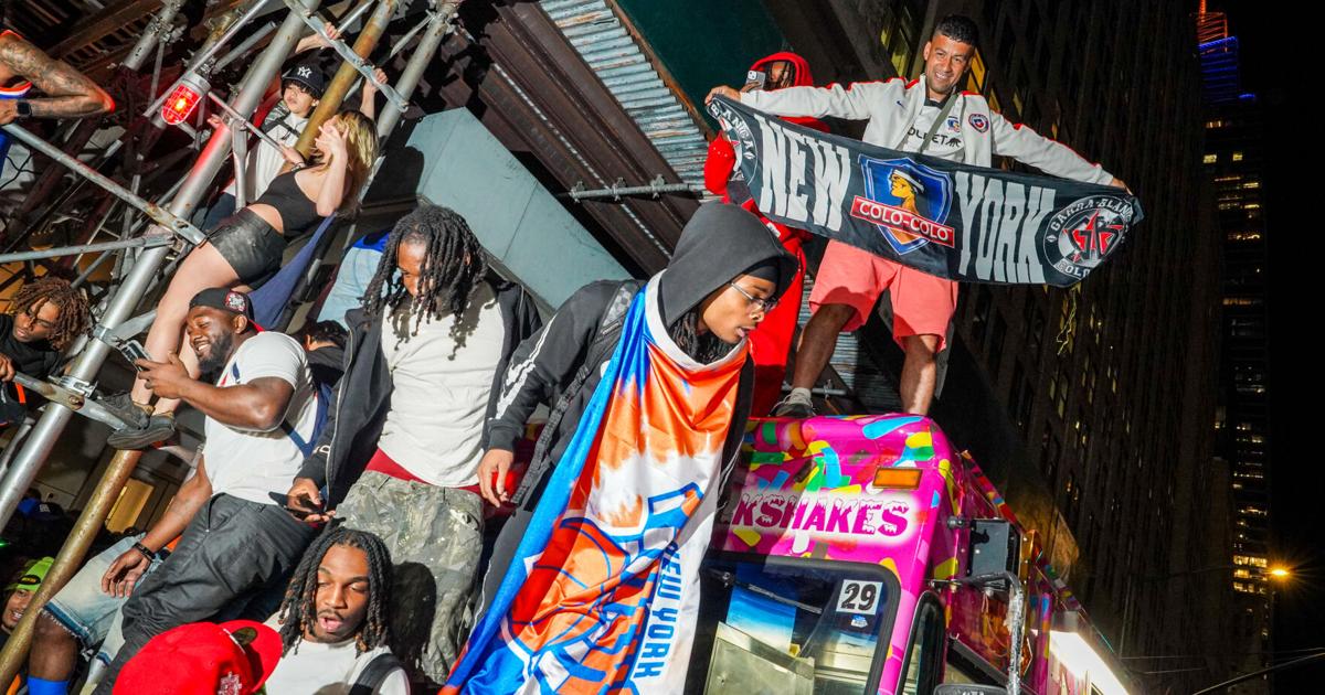 A 'rowdy' Knicks watch party ends with 21 in custody and 5 officers injured