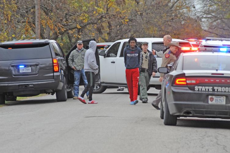 Police arrest five suspects for burglary News