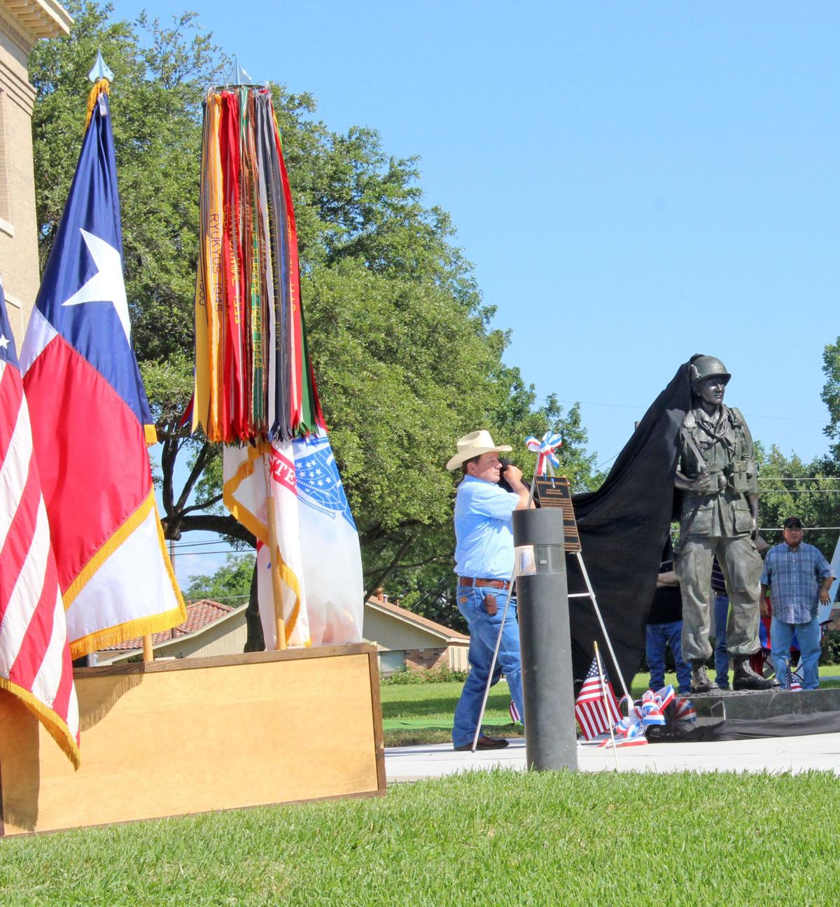 Memorial Day tribute, Garcia honored with bronze statue at Navarro ...