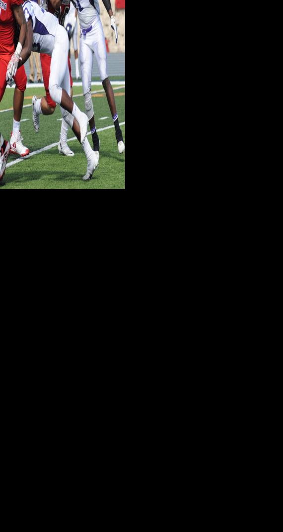 Dawgs rip Cisco 51-28, need to win finale next week to make playoffs