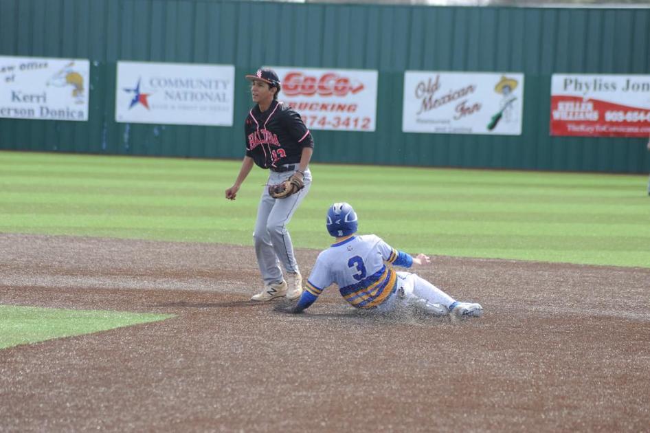 GC Baseball: Tigers win 4 in a row