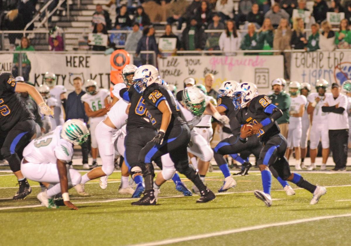 Chs Football Nathan Tigers Run By Lake Dallas Win First Playoff Game Since 2011 Sports Corsicanadailysun Com